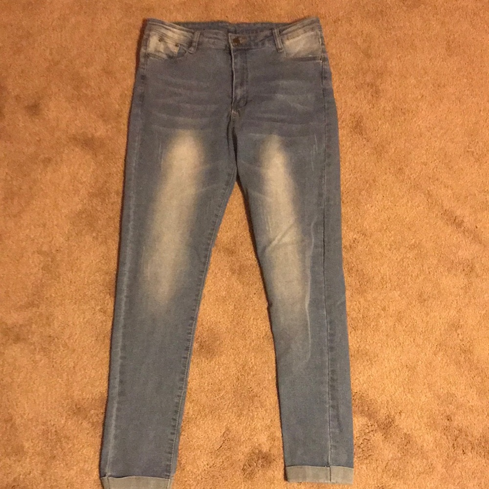 Originally bought from Amazon (brand is unknown) and it’s a size 8